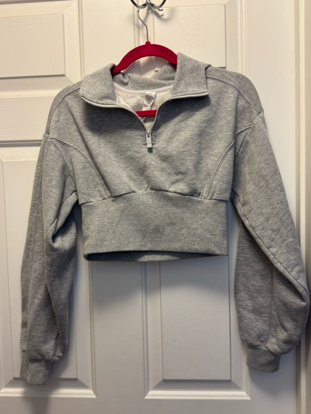 ALO Yoga Light Gray Cropped Quarter-Zip Sweatshirt